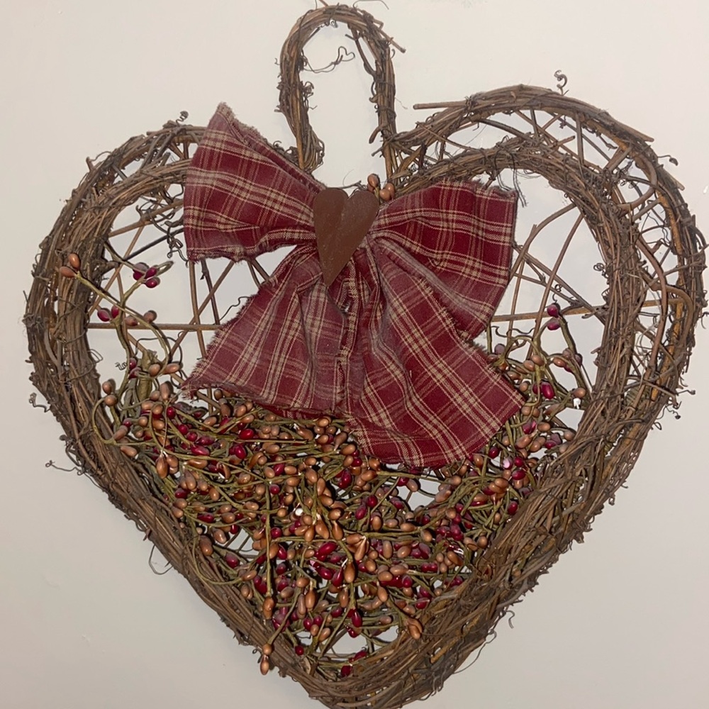 Grapevine Heart Wall Hanging With Country Accents